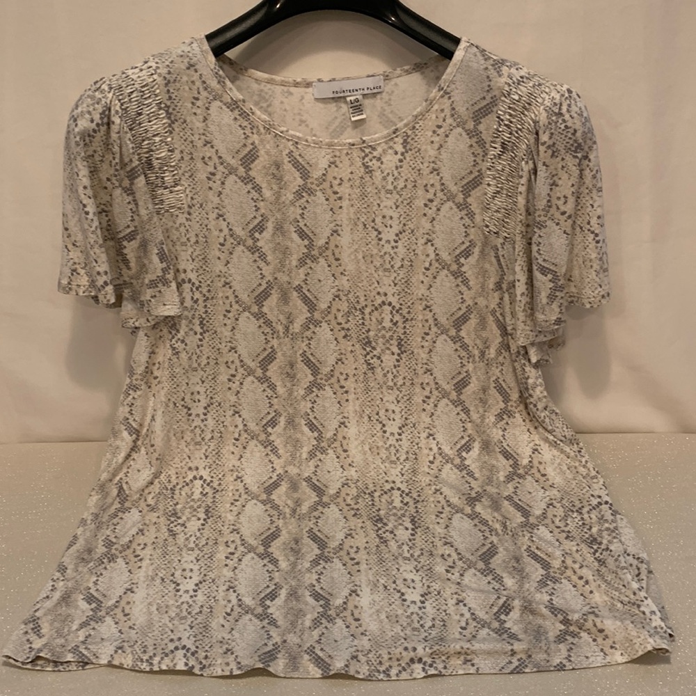 Fourteenth Place Snakeskin Short Sleeve Blouse Size L